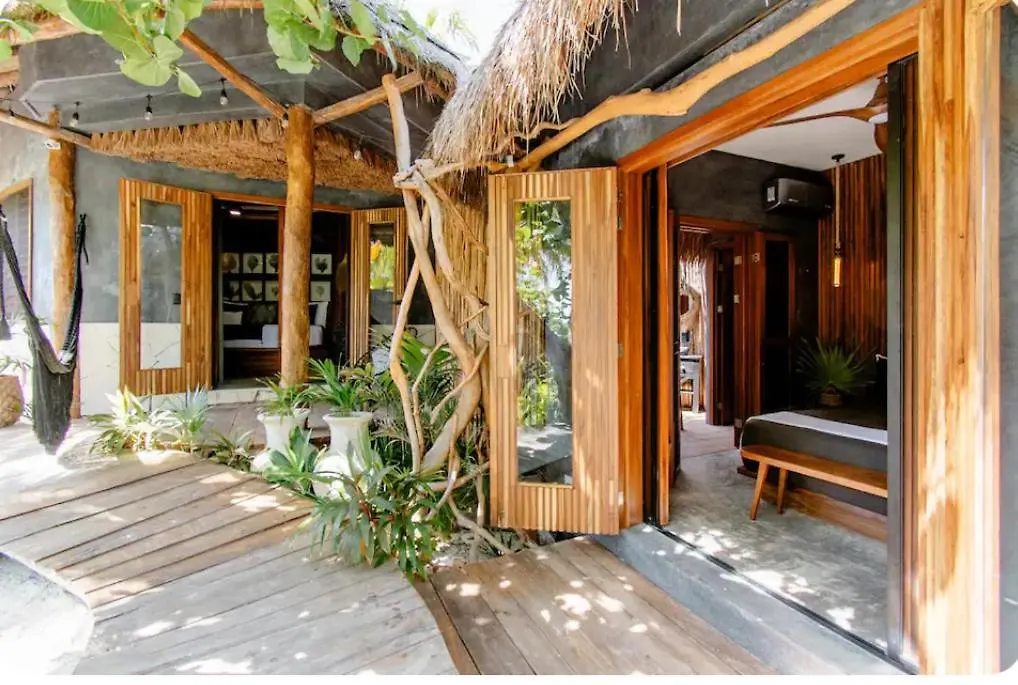 Villa Casa Tolok In Tulum Beachfront México